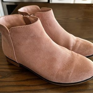 Girls boots from Target. Size 4 (older girls)